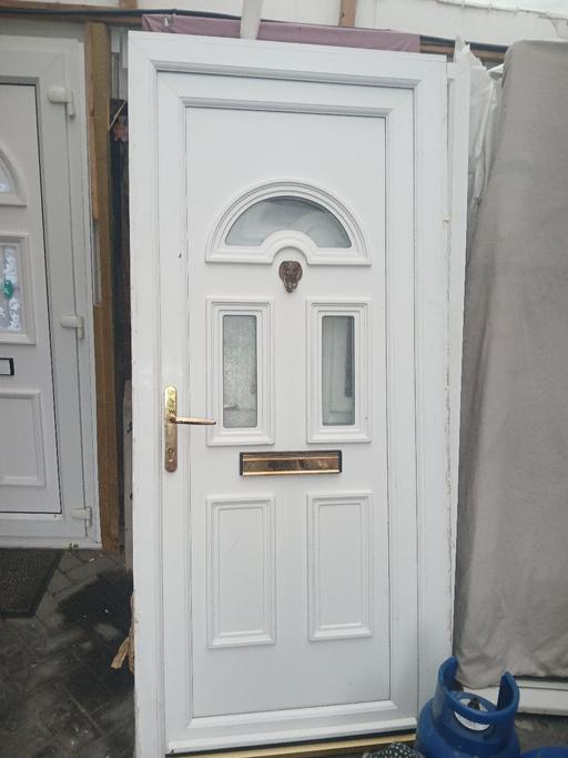  — pvc front door mint