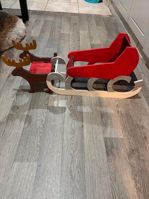  — Wooden sleigh