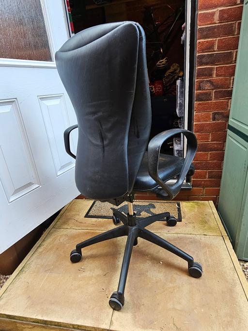  — Executive Leather Chair