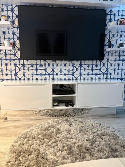  — White Gloss Floating Bespoke TV Unit