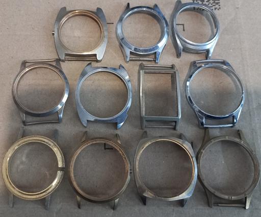  — Large vintage watch cases