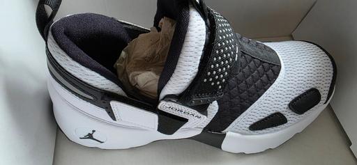  — nike air jordan trunner lxuk size 4.5