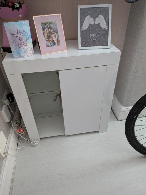  — white high gloss cabinet