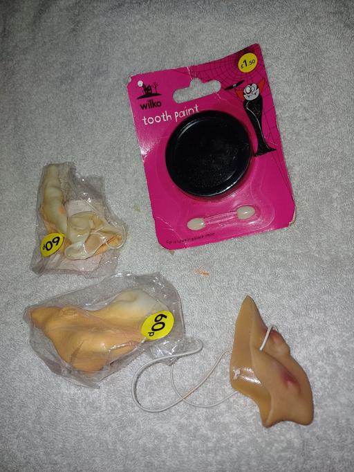  — halloween items. new