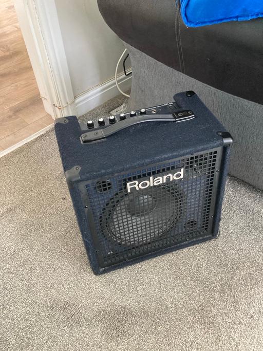  — ROLAND AMP / good condition