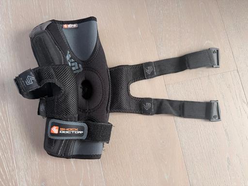  — Shock Doctor 875 Ultra Knee Support Brace