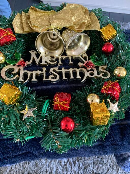  — Xmas wreath  buyer collect