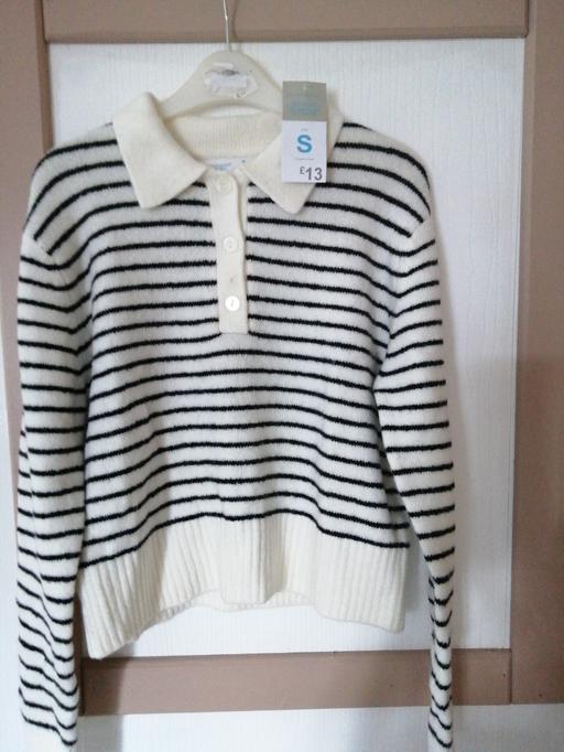  — ladies Jumper size *S*
