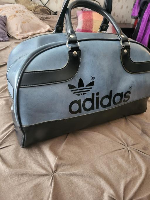  — vintage adidas peter black bag
