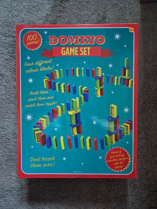  — new Domino Game Set