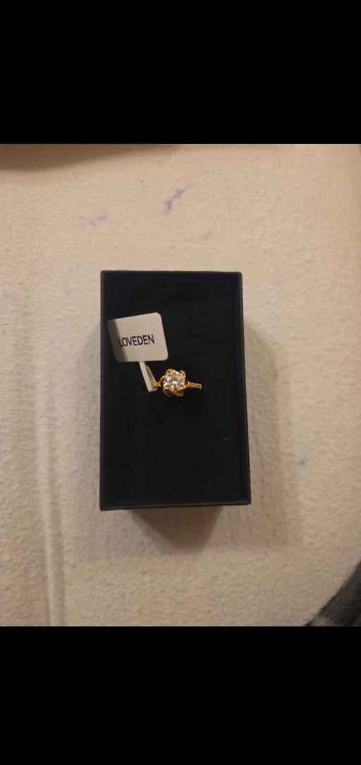  — Ladies Diamond Ring