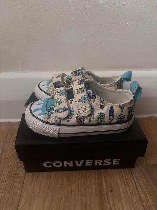  — Brand New Converse Kids Trainers - UK Size 6