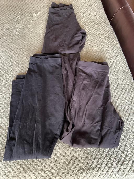  — leggins