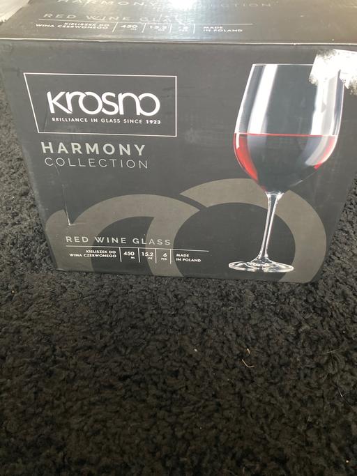  — Wine glasses