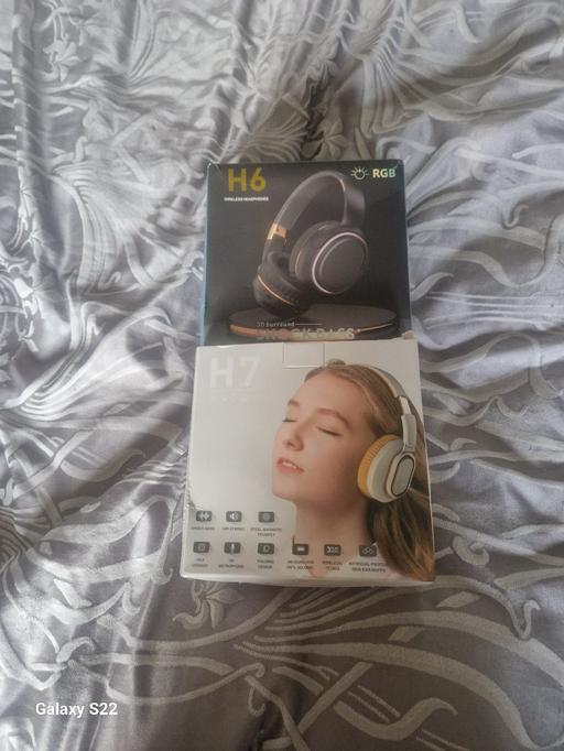  — earphone