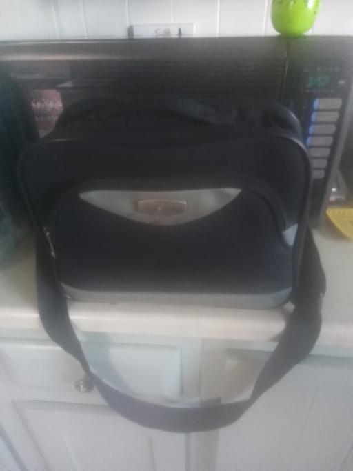  — SOVEREIGN MAKE SMALL SHOULDER BAG WITH HANDLE