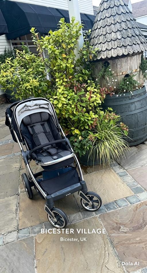  — Oyester 3 pushchair stroller and baby carseat