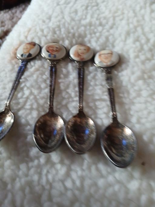  — coronation st spoons