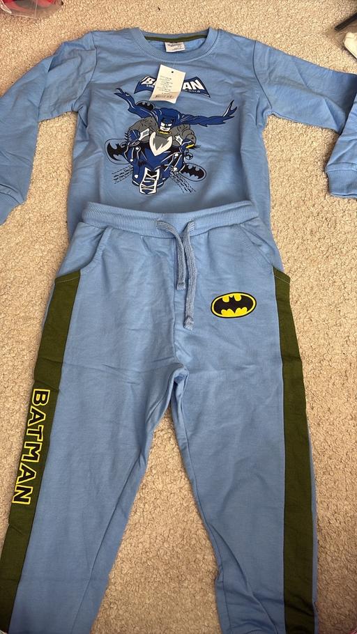  — Batman tracksuit age 4-5 years