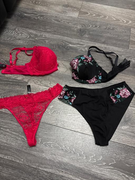  — Bra sets