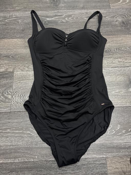  — Swimming costume