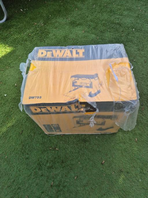  — DeWalt DW733 Portable Thicknesser Planer 240v
