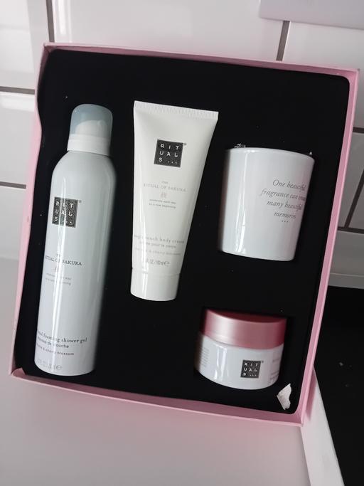  — rituals gift set
