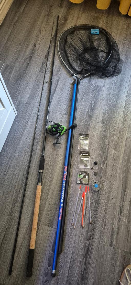  — Fishing rod set and accessories