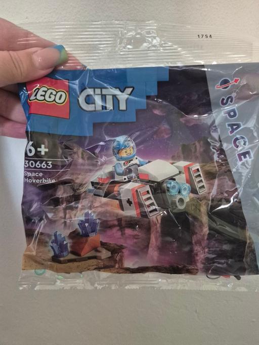  — new Lego City Space Set 30663