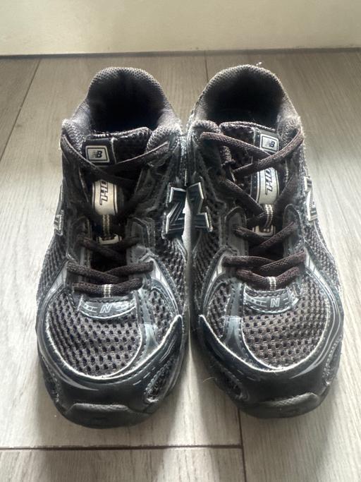  — New balance kids trainers