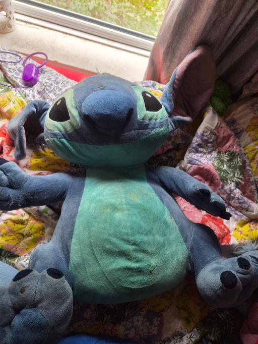  — large disney store stitch