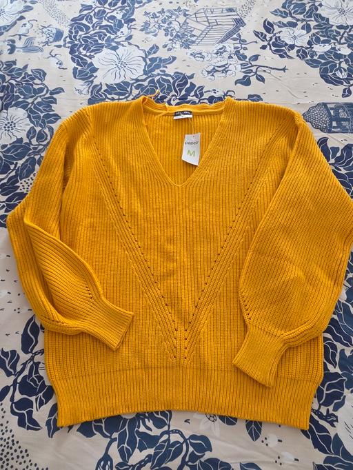  — brand new jumper m