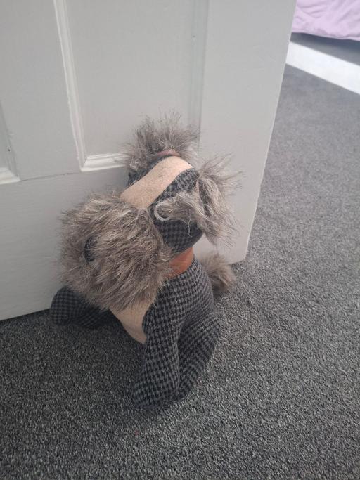  — door stopper