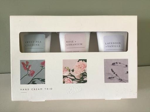  — Gift set