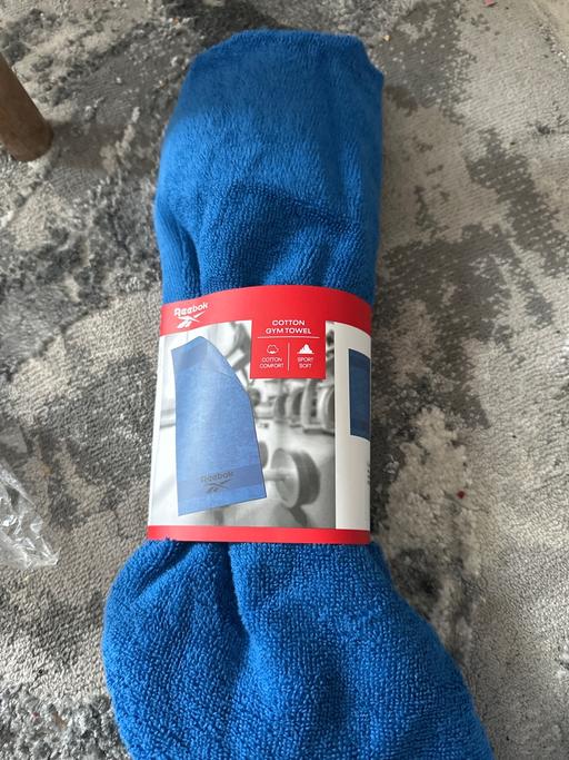  — Reebok gym towel