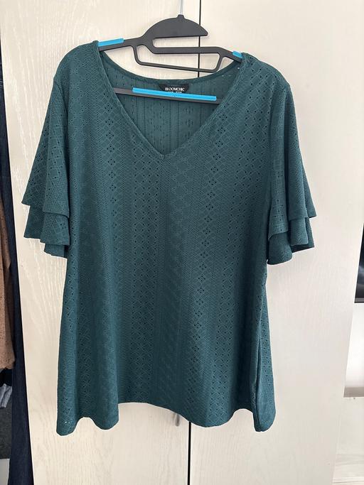  — Ladies top
