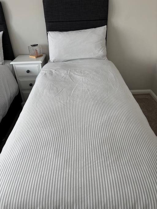  — 2 X Grey & White Duvet Set Plus…………