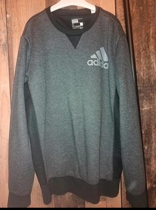  — Adidas mens jumper. small