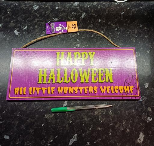  — happy halloween plaque. new