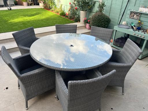  — Katie Blake 6 seater round dining table