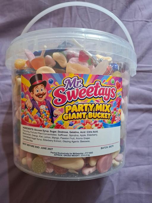  — GIANT BUCKET