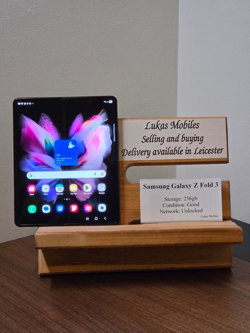  — Samsung Galaxy Z Fold 3