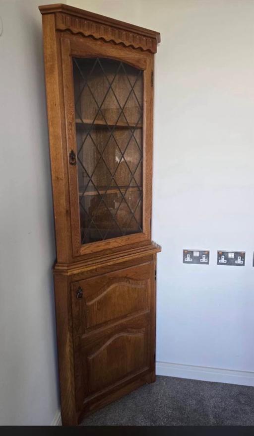  — Corner unit