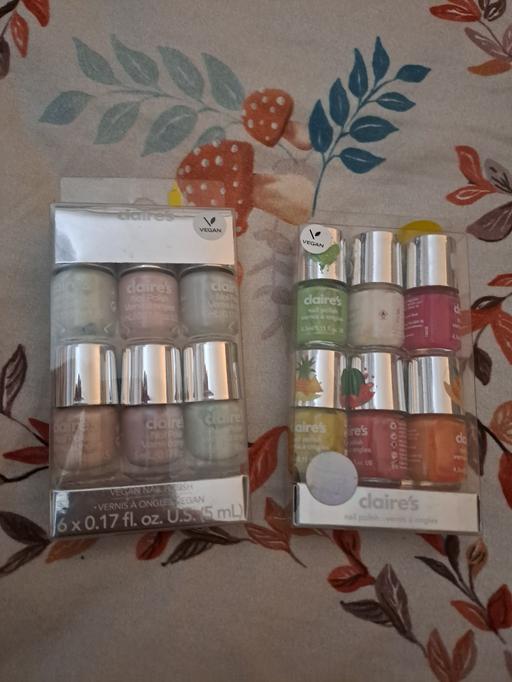  — 2xsets clairs nail varnish