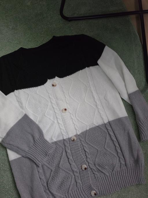  — new no tags size 14/16 cardigan