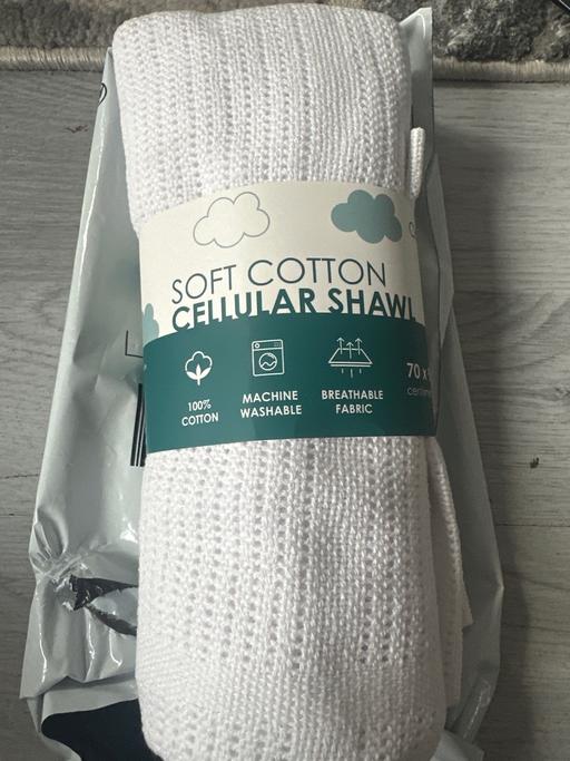  — New cotton baby shawl