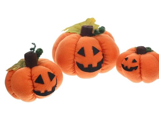  — Plush pumpkin sets. New