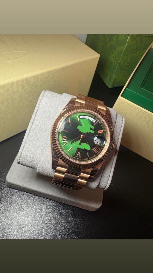 — Men’s day date rose gold brand new