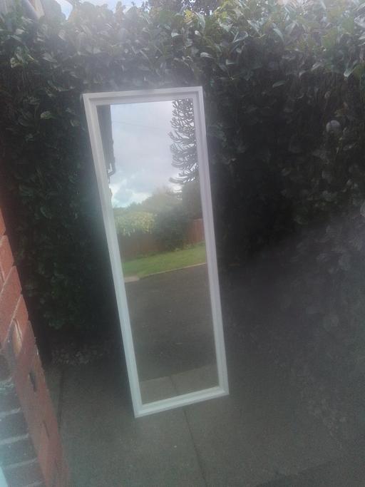  — IKEA WALL STANDING OR HANGING MIRROR