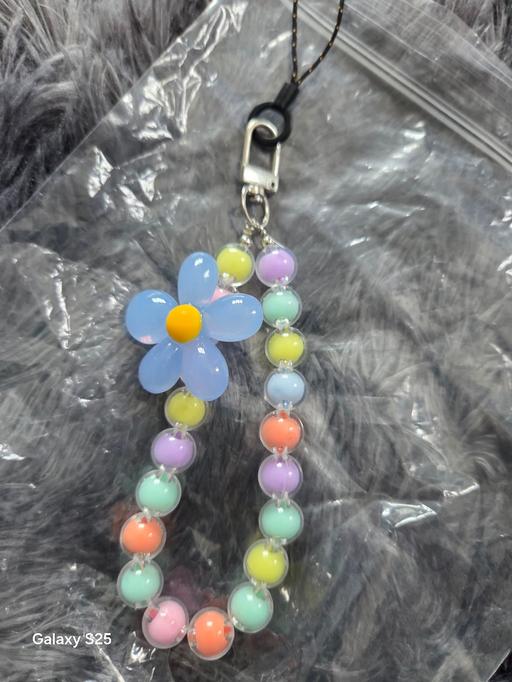  — phone charm